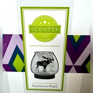 Scentsy Northern Plaid Warmer